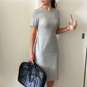 Banana Republic light grey. Tailored sheath Dress size 4 excellent condition
